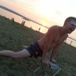 Молодой, дерзкий, жизнерадостный парень. Сделаю куни девушке Молодой, дерзкий, жизнерадостный парень. Сделаю куни девушке