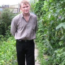 Парень, встречусь сейчас с девушкой Парень, встречусь сейчас с девушкой