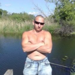 Ищу девушку для приятного времяпровождения Ищу девушку для приятного времяпровождения