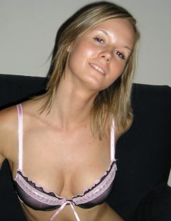 Сладенькая киска встретится с мужчиной в Ростове-на-дону Сладенькая киска встретится с мужчиной в Ростове-на-дону